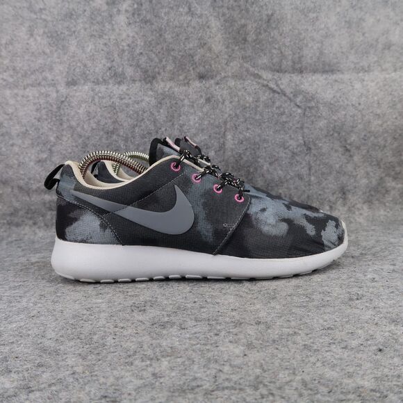 Nike Shoes Womens 7.5 Sneakers Athletic Roshe Run Print Lifestyle Active Comfort - Picture 2 of 13
